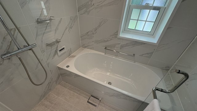 南軽井沢 白レンガが美しい新築戸建ての浴室