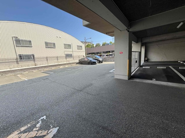 パレ清水が丘の駐車場