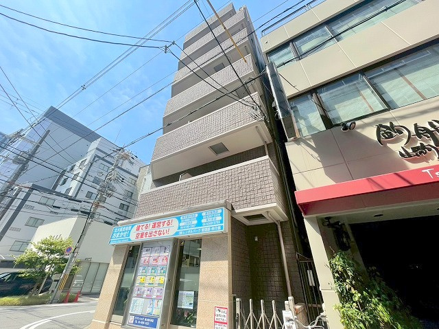 コスモ新大阪の外観