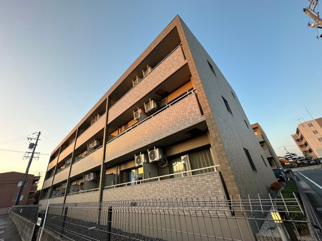 ヴィラ原山北館の外観