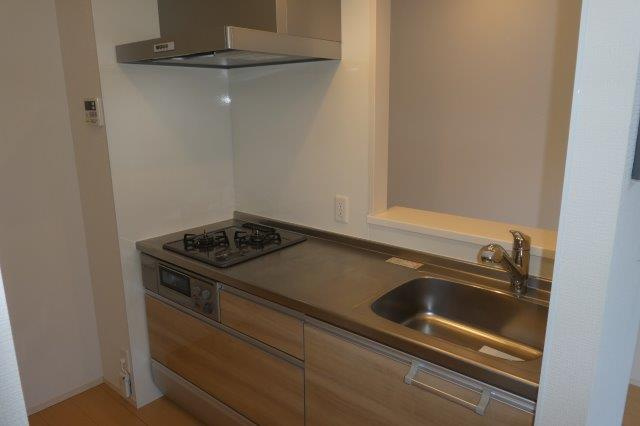 アースガーデンＳＯＪＡのキッチン|2口ガスコンロ付きシステムキッチン