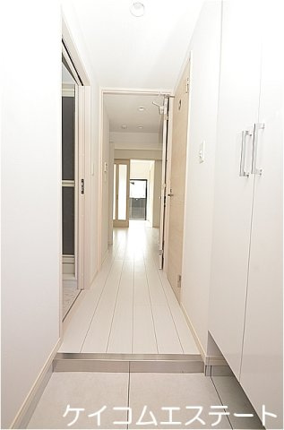 コンダクトレジデンスSANGAMORIの玄関