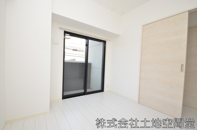 コンダクトレジデンスSANGAMORIの洋室