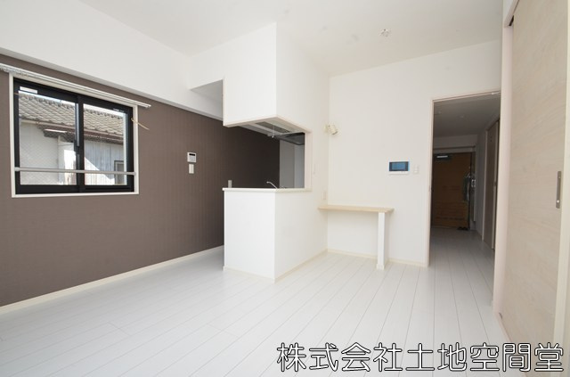 コンダクトレジデンスSANGAMORIの居間・リビング