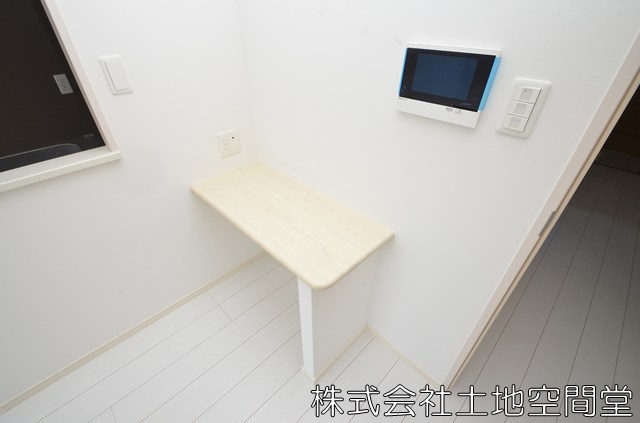 コンダクトレジデンスSANGAMORIの設備|造作デスク