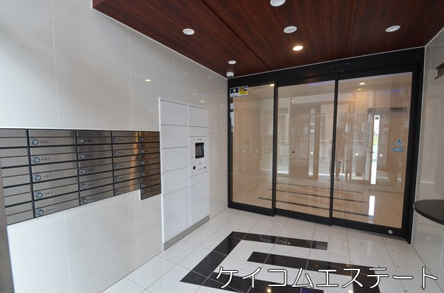 コンダクトレジデンスSANGAMORIのエントランス