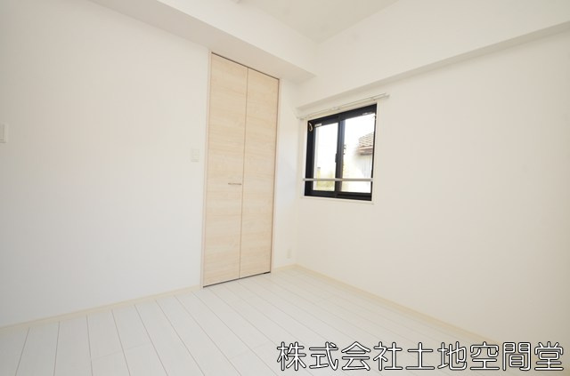 コンダクトレジデンスSANGAMORIの洋室