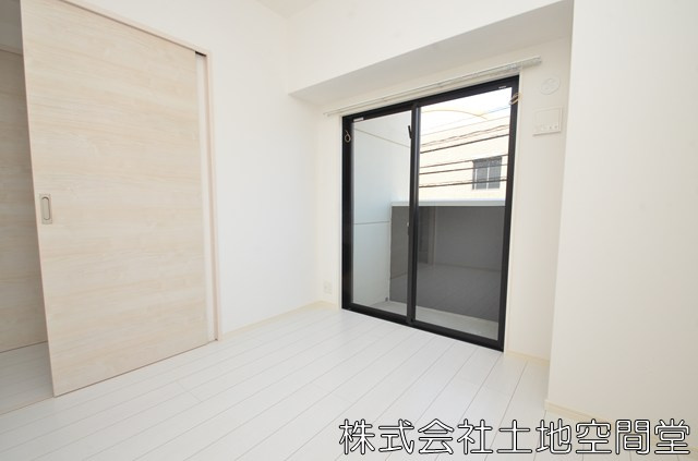 コンダクトレジデンスSANGAMORIの洋室