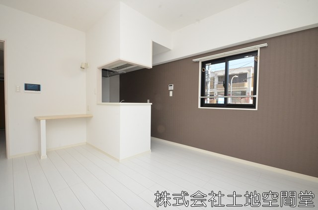 コンダクトレジデンスSANGAMORIの居間・リビング