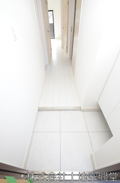 コンダクトレジデンスSANGAMORIの玄関