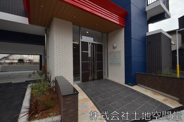 コンダクトレジデンスSANGAMORIのエントランス