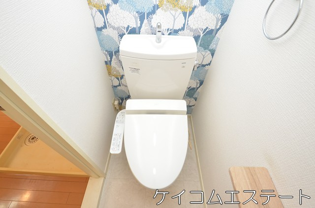 ハイツベルヴューのトイレ|※温水洗浄便座はサービス品です。