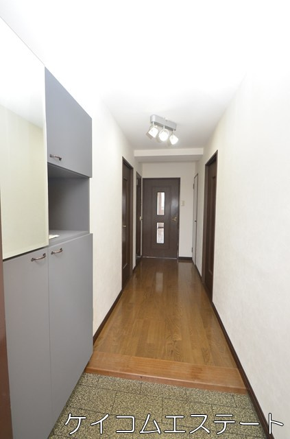 エクレール若葉台の玄関