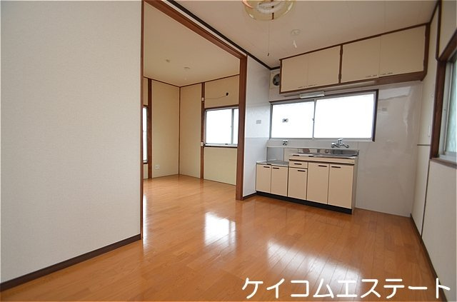 井上アパートの居間・リビング