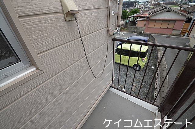 井上アパートの設備|室外洗濯機置き場