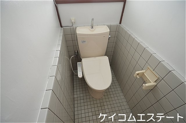 井上アパートのトイレ