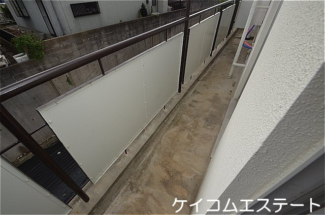 ヴィラナリー中間Ⅱ　5号棟のバルコニー