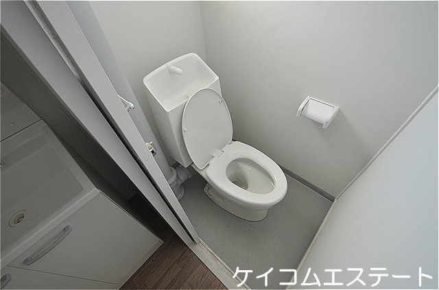 ヴィラナリー中間Ⅱ　5号棟のトイレ