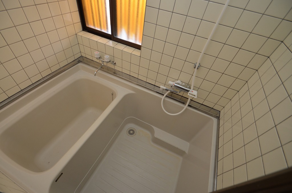 ハイム西町の浴室