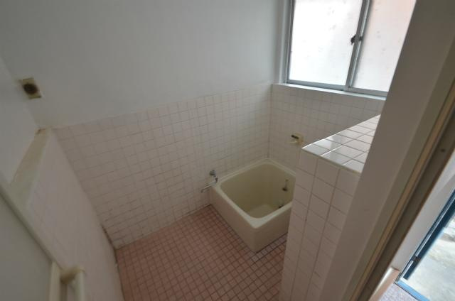 皇后崎荘２の浴室