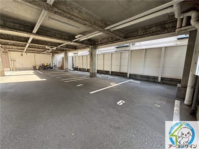 ドルフィン別府の駐車場