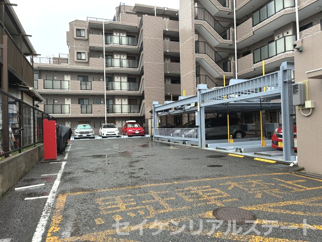 ライオンズマンション古淵第２の駐車場