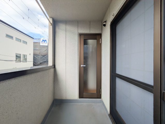上鳴尾町20-11マンションのバルコニー|バルコニー別角度