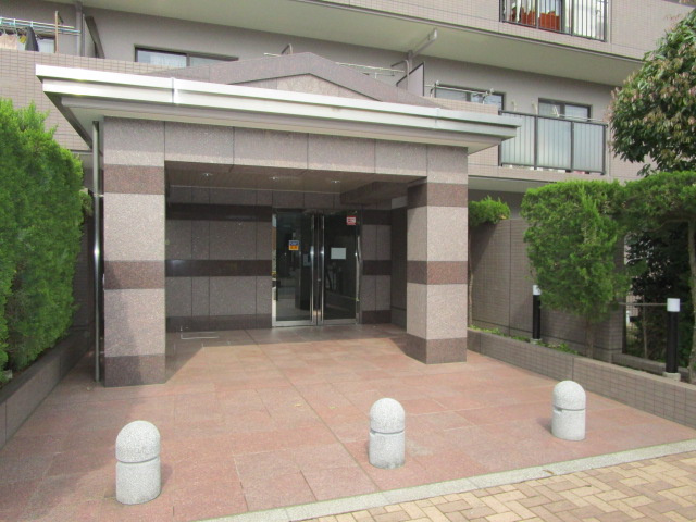 メイツ川越南大塚のエントランス