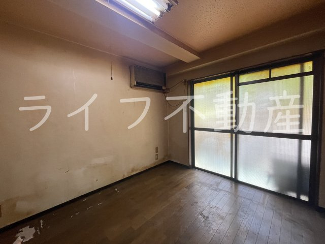 プレアール菱屋西の居間・リビング|使いやすい居間です