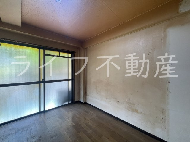 プレアール菱屋西の内装|明るい室内です