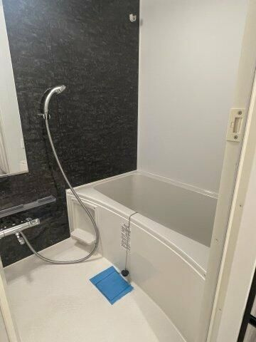 ミリアレジデンス根岸柳通りの浴室