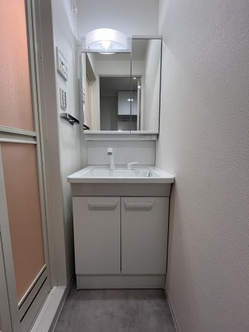 大阪市都島区東野田町４丁目の賃貸マンションの洗面所