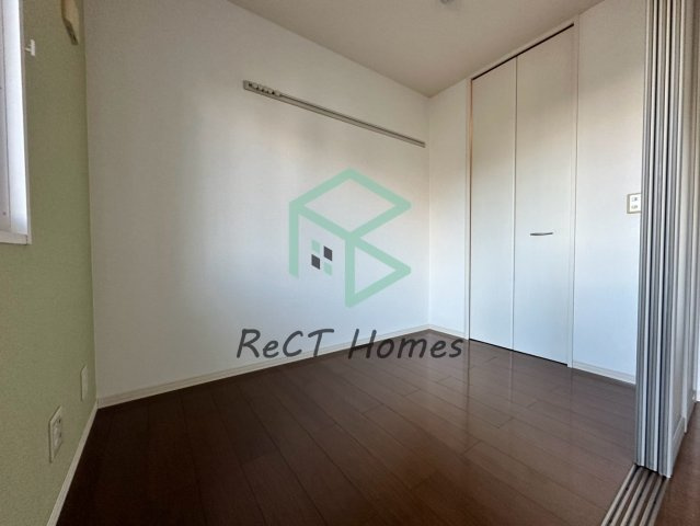 ラフレシール B棟の居間・リビング