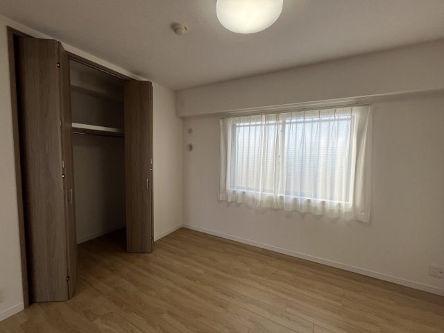 コスモつきみ野プライムコートの洋室