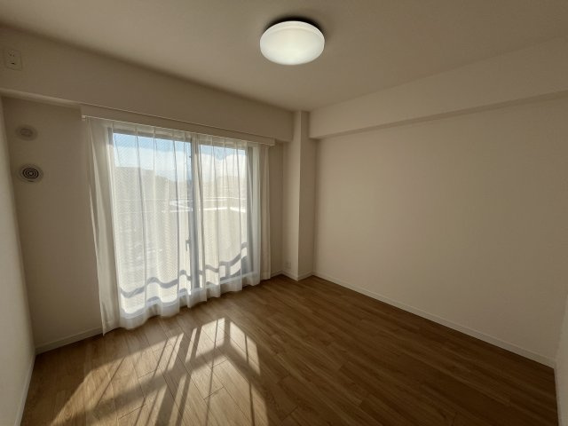 コスモつきみ野プライムコートの洋室