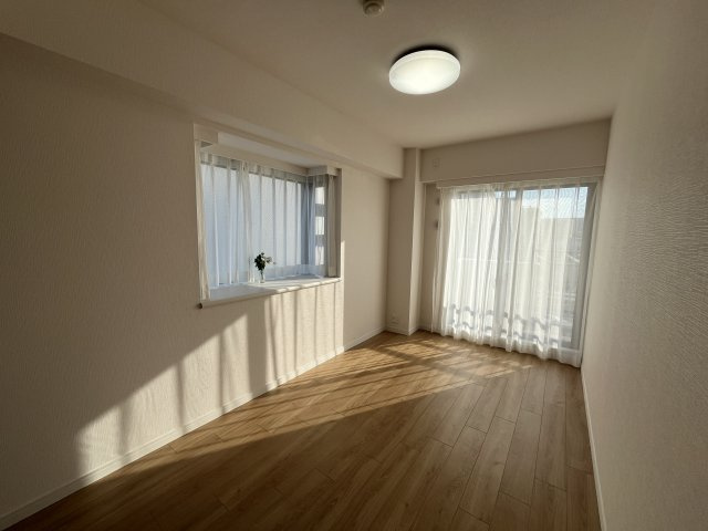 コスモつきみ野プライムコートの洋室