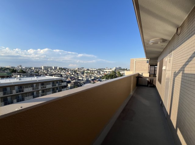 コスモつきみ野プライムコートのその他|玄関ポーチからの眺望