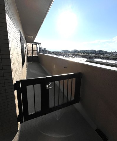 コスモつきみ野プライムコートの玄関|玄関ポーチ