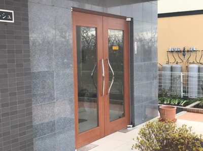 【エントランス】 | ルミエールブランシュ