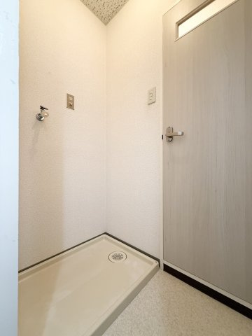レピュート平田の設備|室内に洗濯機置き場があります