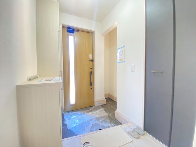 『八王子市新築戸建て』八王子市緑町776-5【仲介手数料無料】　６期の玄関|～仲介手数料無料☆八王子ひなた不動産～　八王子市緑町　新築戸建て