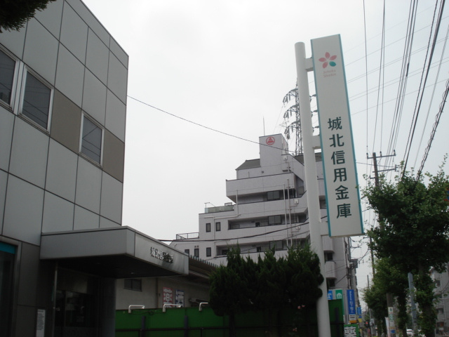 フロー・デリーの周辺|銀行まで340ｍ