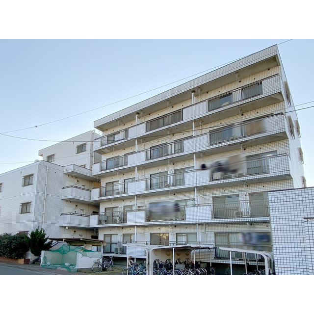 ホワイトパレス大宮の外観|おしゃれな外観です