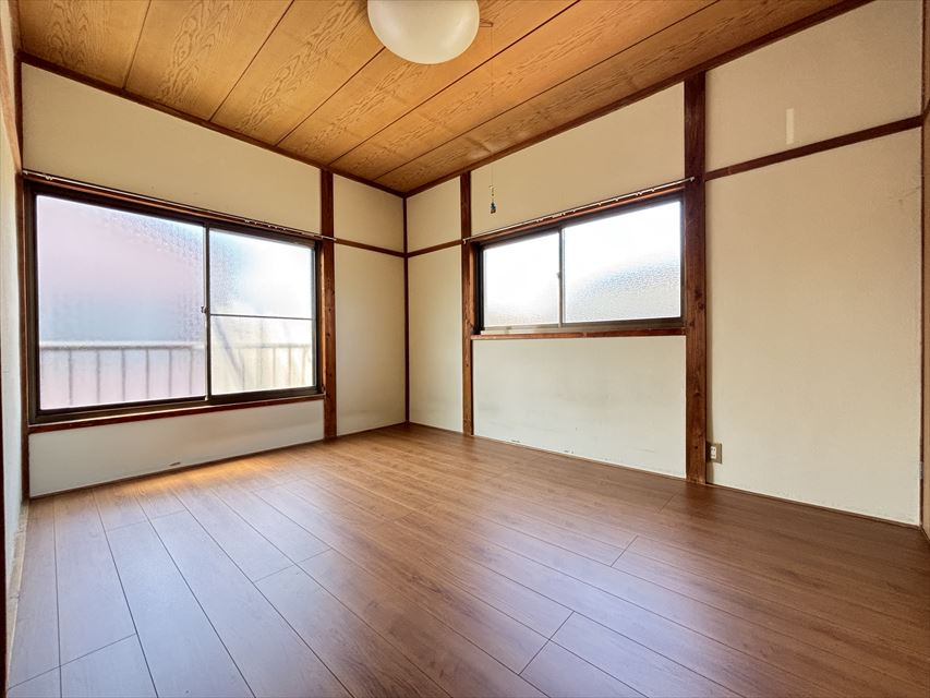 プチメゾンの洋室|広々とした洋室です