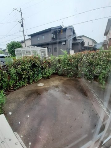 フロールパティオの庭