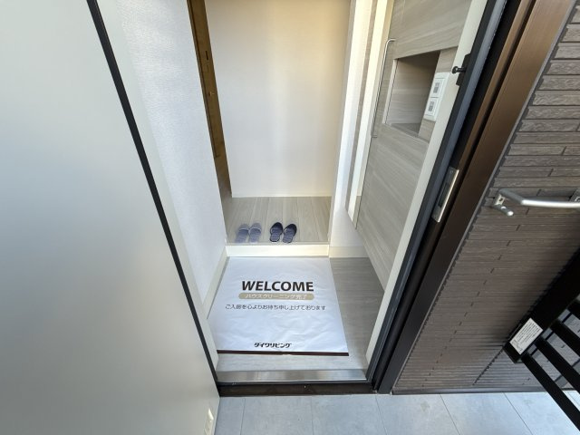 D-ROOM上滝野の玄関