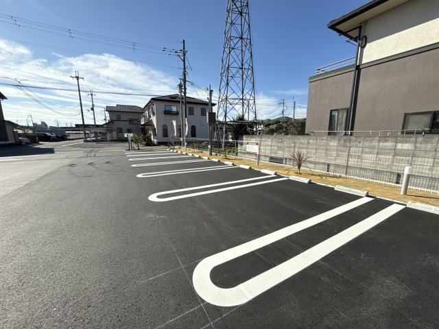 D-ROOM上滝野の駐車場