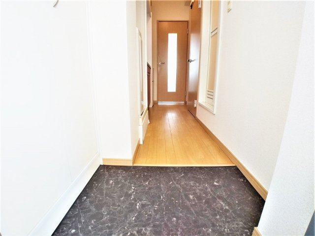 レオパレスアストライアの玄関|きれいな玄関です