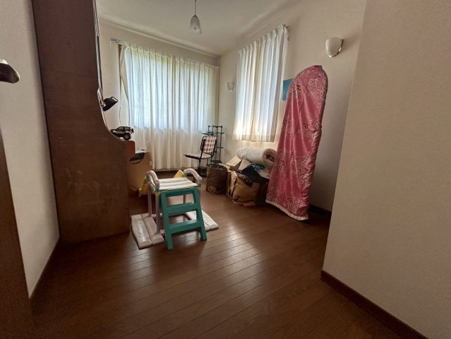 鴨川市江見青木　中古戸建の洋室