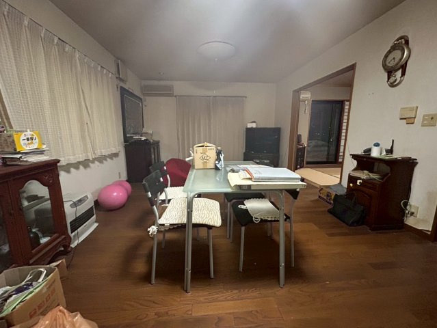 鴨川市江見青木　中古戸建の居間・リビング